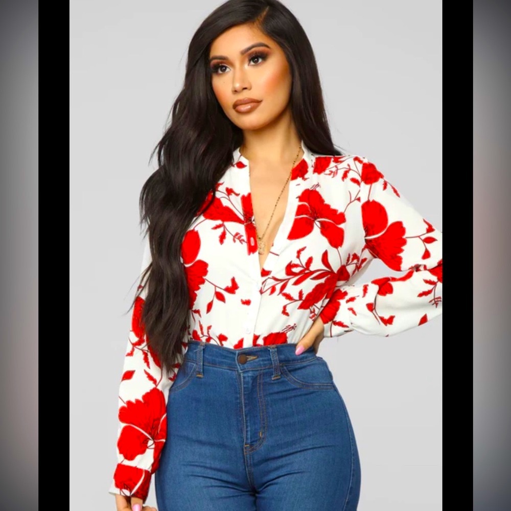 Fashion Nova Floral design blouse